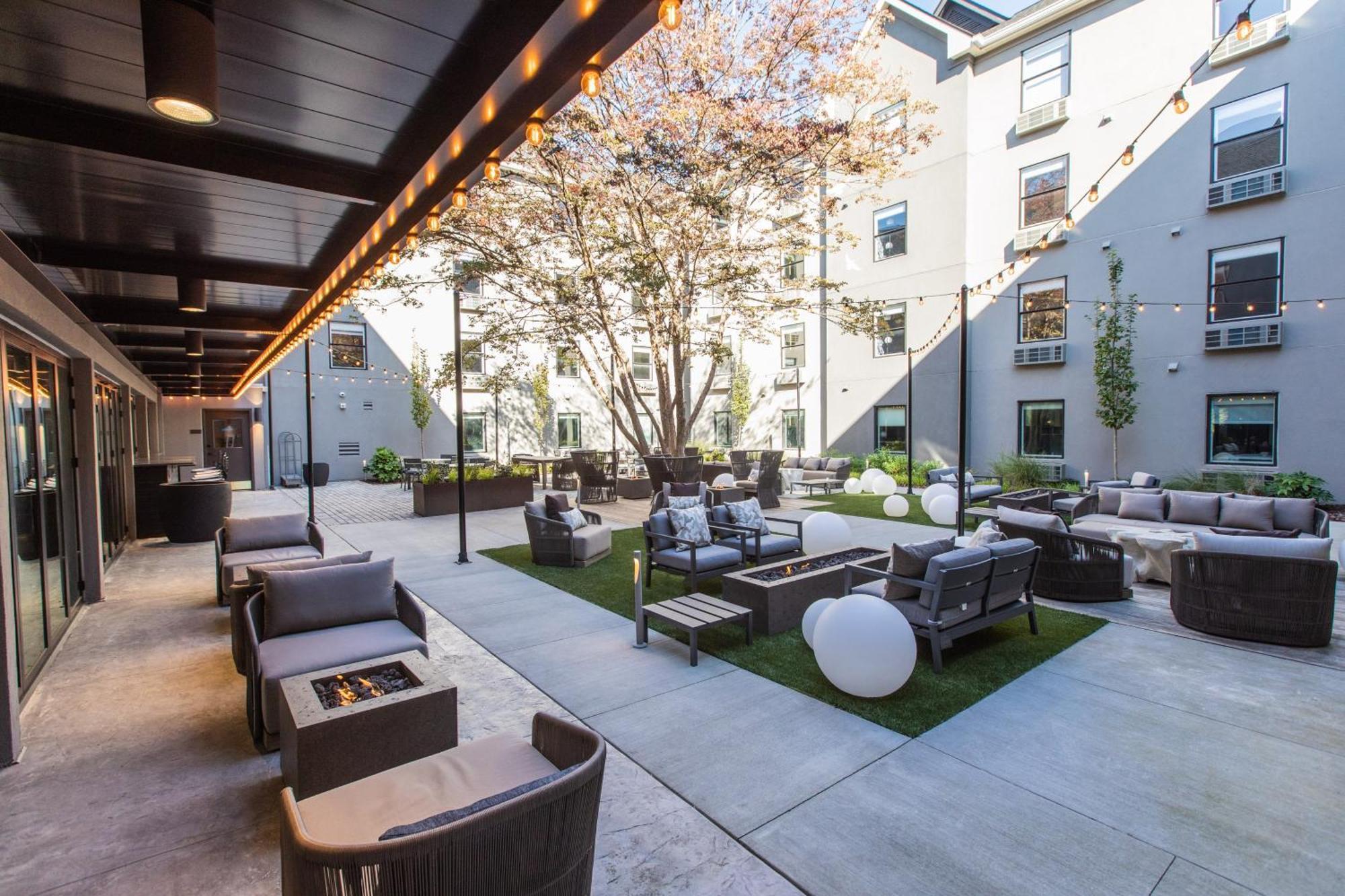Отель Voco The Darwin - Atlanta Midtown By Ihg Экстерьер фото